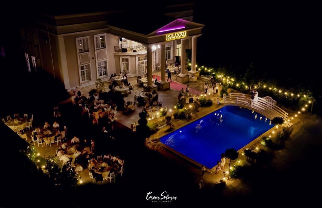 Venetia *
